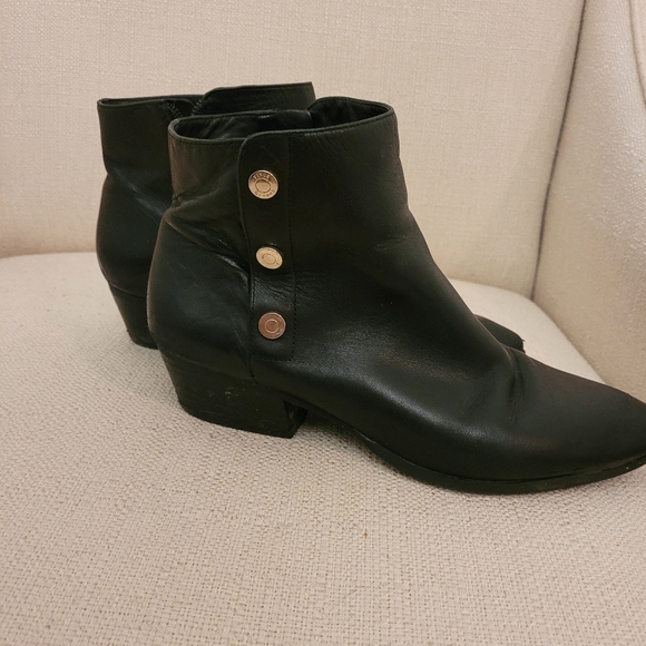 Vince Camuto Leather Boots. Size 8.5. - Picture 1 of 8